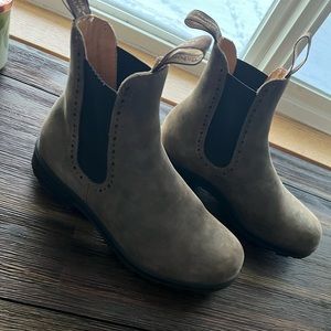 Brand New Women’s Original Blundstone High Top Boots